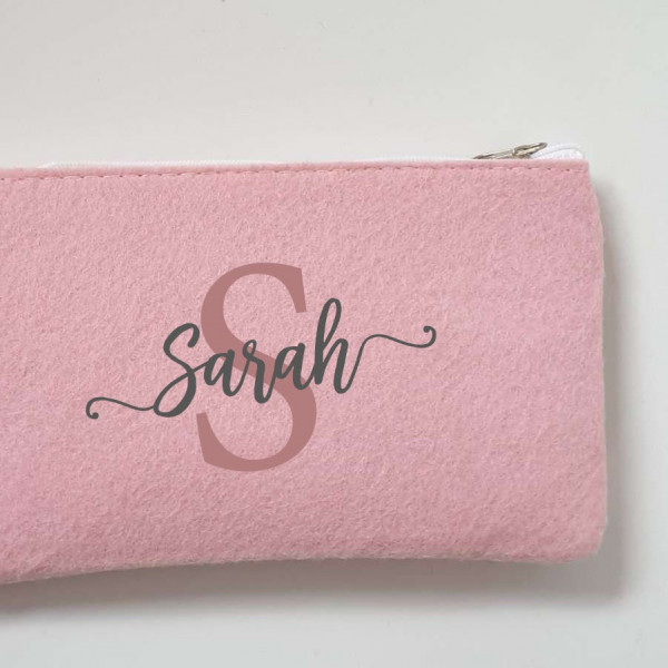 Kleine Schminktasche aus Filz 18x10 cm | Personalisiert | Kosmetiktasche mit Namen | Kulturtasche | Filz-Mäppchen | Geschenk | Beauty Bag