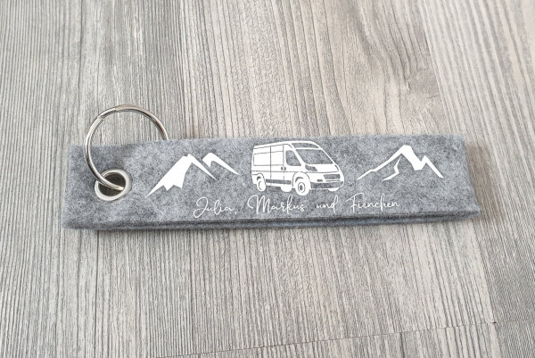 Van in den Bergen Schlüsselanhänger personalisiert mit Wunschtext, Camping, Anhänger mit Text, Schlüsselanhänger, Geschenkidee, Bulli, Bus – Bild 2