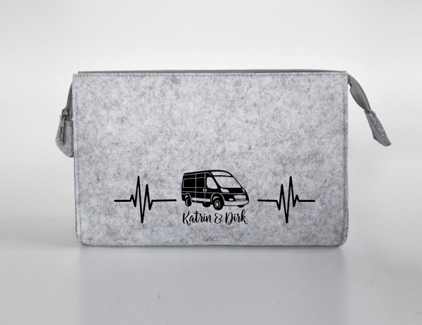 Camper Kulturtasche - Van mit Herzlinie aus Filz 28x19x8 | Personalisiert | Kosmetiktasche mit Namen | Campingtasche | Geschenk | Camp – Bild 6