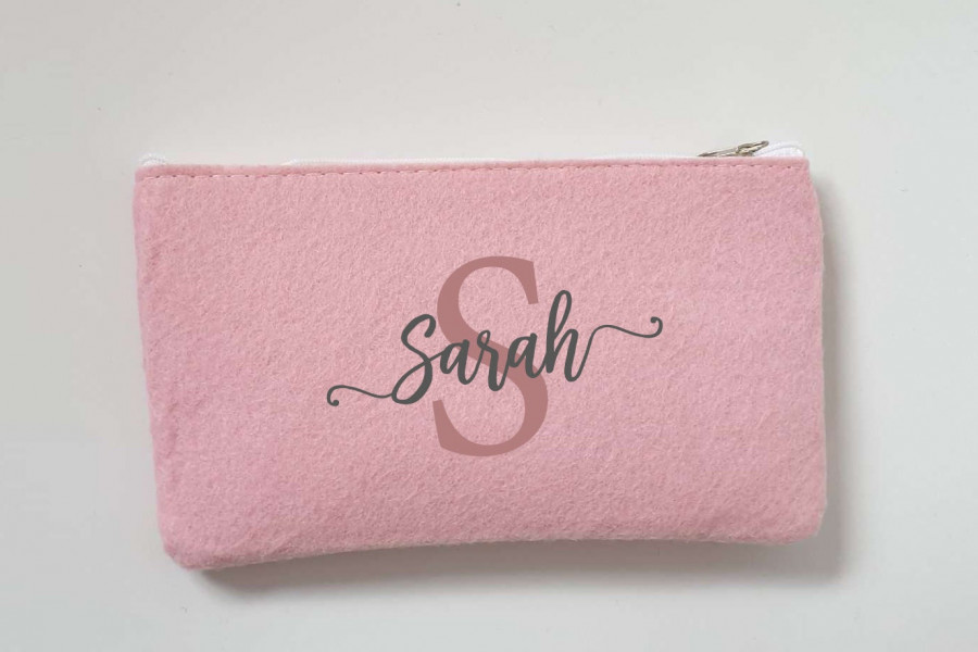 Kleine Kosmetiktasche aus Filz 18x10 cm | Personalisiert | Schminktasche mit Namen | Kulturtasche | Filz-Mäppchen | Geschenk | Beauty Bag