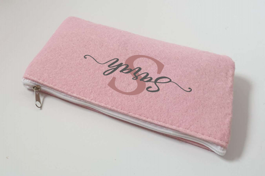 Kleine Kosmetiktasche aus Filz 18x10 cm | Personalisiert | Schminktasche mit Namen | Kulturtasche | Filz-Mäppchen | Geschenk | Beauty Bag