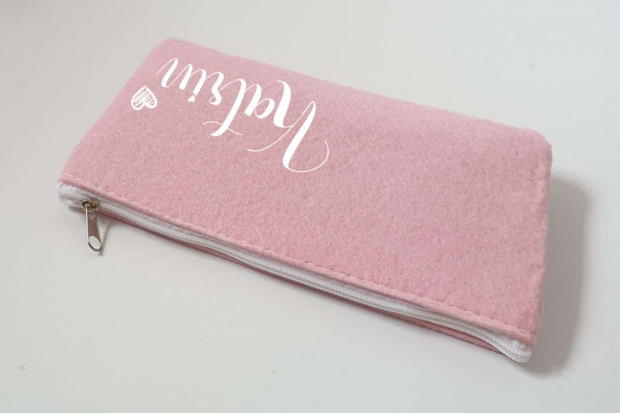 Kleine Schminktasche aus Filz 18x10 cm | Personalisiert | Kosmetiktasche mit Namen | Kulturtasche | Filz-Mäppchen | Geschenk | Beauty Bag