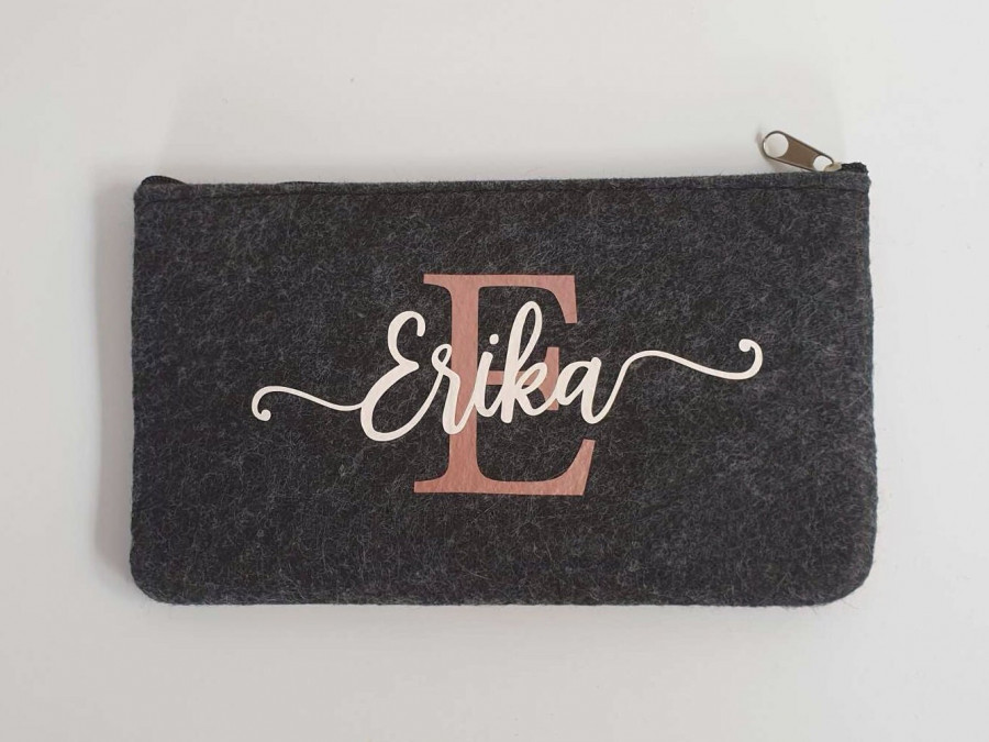 Kleine Schminktasche aus Filz 18x10 cm | Personalisiert | Kosmetiktasche mit Namen | Kulturtasche | Filz-Mäppchen | Geschenk | Beauty Bag