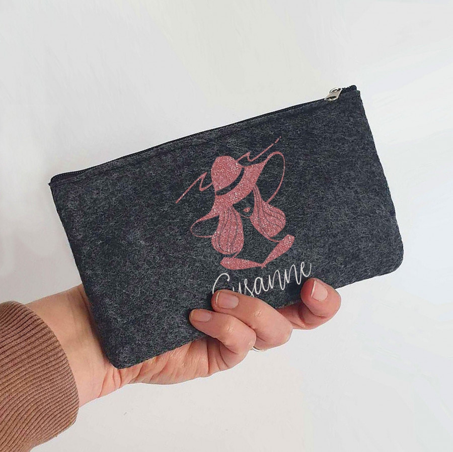 Kleine Schminktasche mit glitzernder Frauen Silhouette aus Filz 18x10 cm | Personalisiert | Kosmetiktasche mit Namen |  Beauty Bag