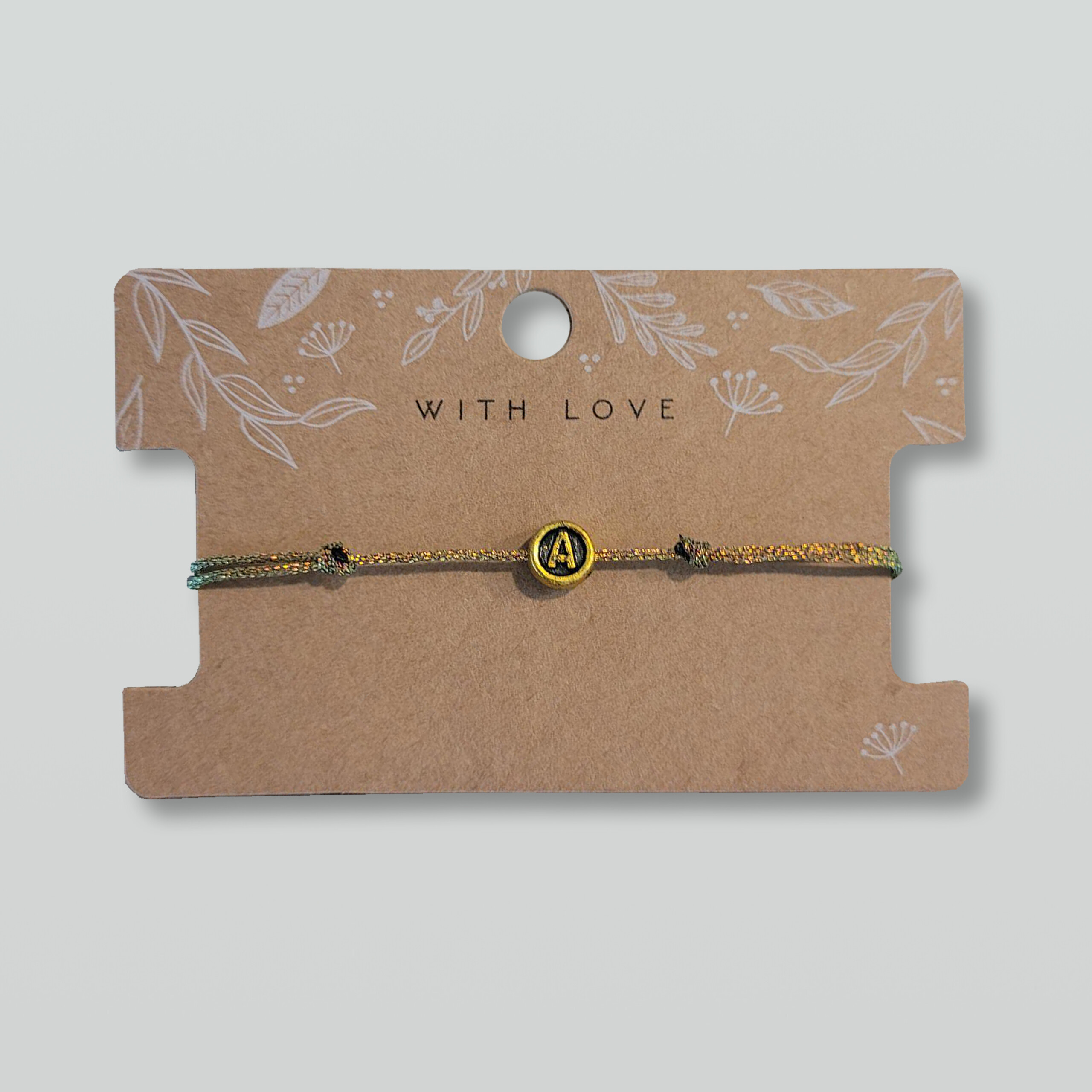 Geflochtenes Macramé Armband mit deinem Wunschbuchstaben. Orange grün metallic - Personalisiert - in mehreren Farben erhältlich – Bild 1